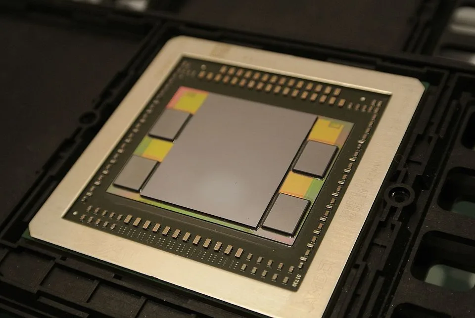 HBM（圖片來源： Wikimedia Commons）